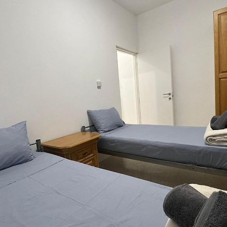 Private Room San Ġwann Buitenkant foto