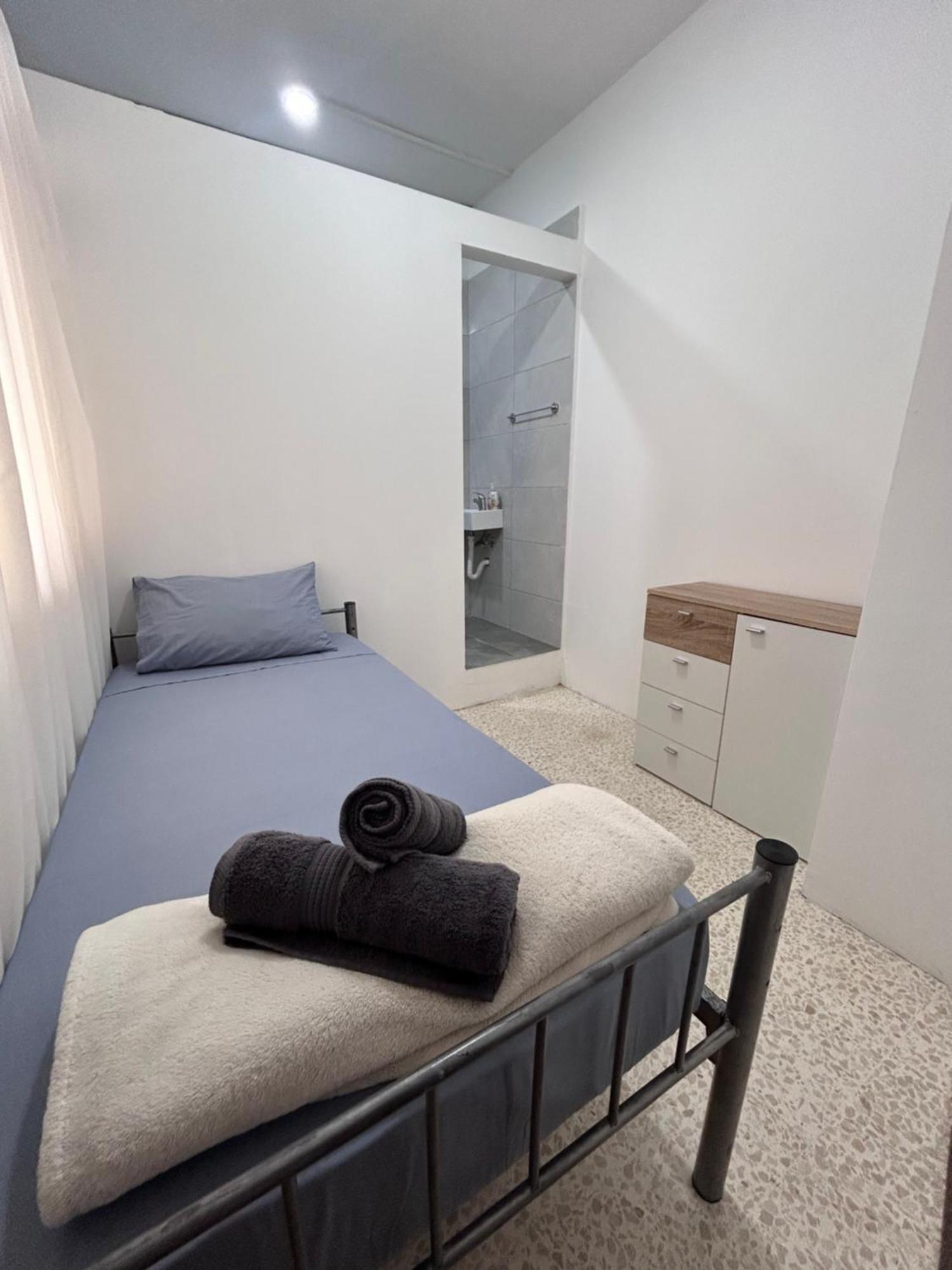 Private Room San Ġwann Buitenkant foto